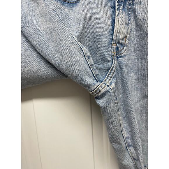 Old navy Women's Curvy OG Straight denim jeans light wash distressed size 4 - Picture 4 of 7